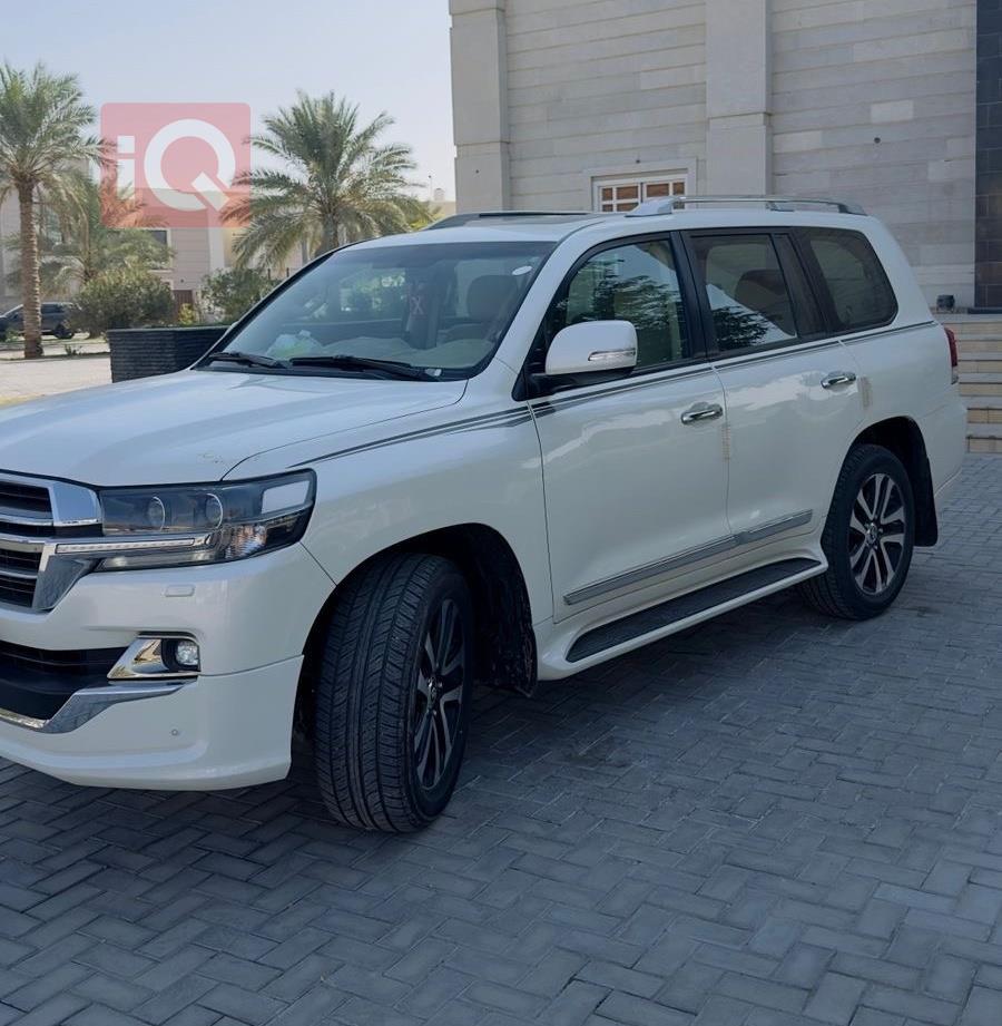 تويوتا لاندكروزر